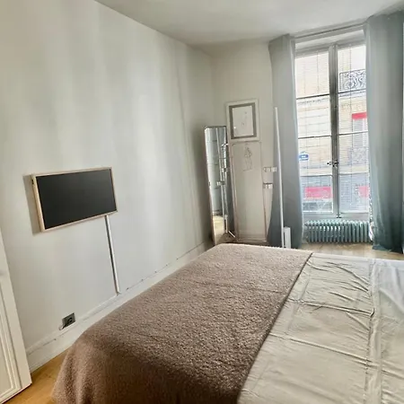 Marais Beaux Volumes Et Clarte Appartamento