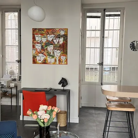 公寓 Marais Beaux Volumes Et Clarte