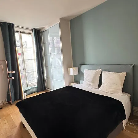 Marais Beaux Volumes Et Clarte *